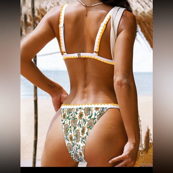 SHEIN Bikini Duo - Picture 3 of 10